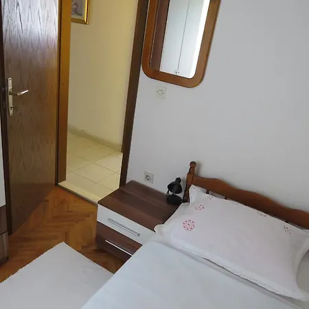 Lovric - 30 Meters To The Beach Appartement