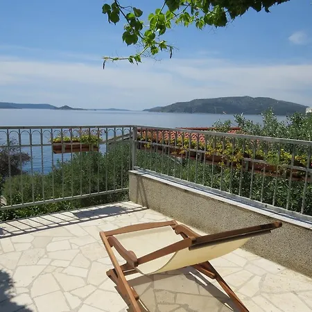 Lovric - 30 Meters To The Beach Appartement *