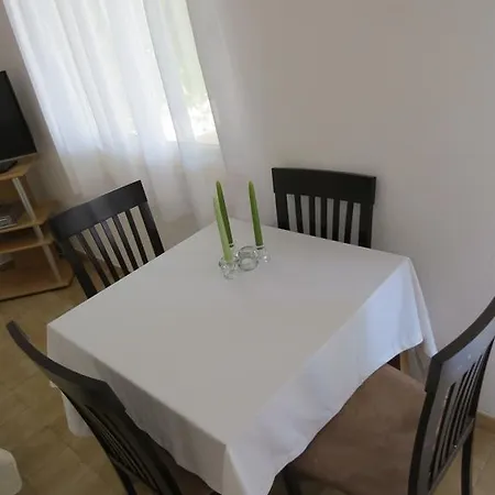 Lovric - 30 Meters To The Beach Appartement *