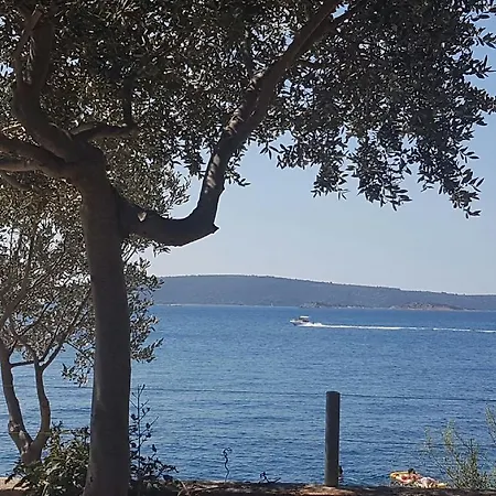 Appartement Lovric - 30 Meters To The Beach *