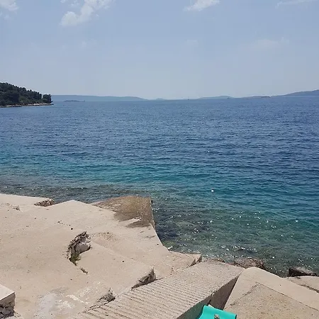 Lovric - 30 Meters To The Beach Appartement Trogir