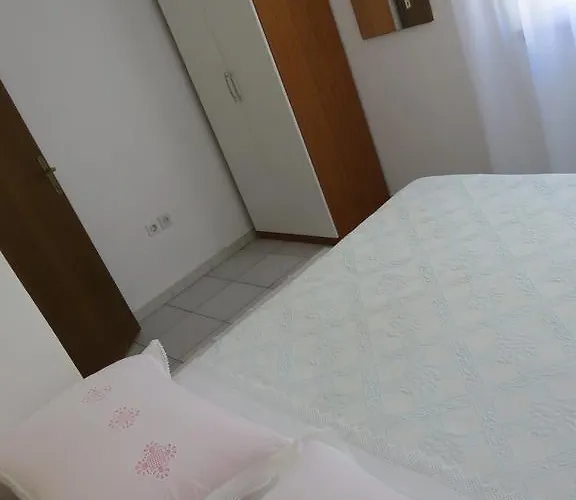 Apartament Lovric - 30 Meters To The Beach Trogir