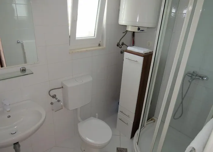 Lovric - 30 Meters To The Beach Apartament Trogir