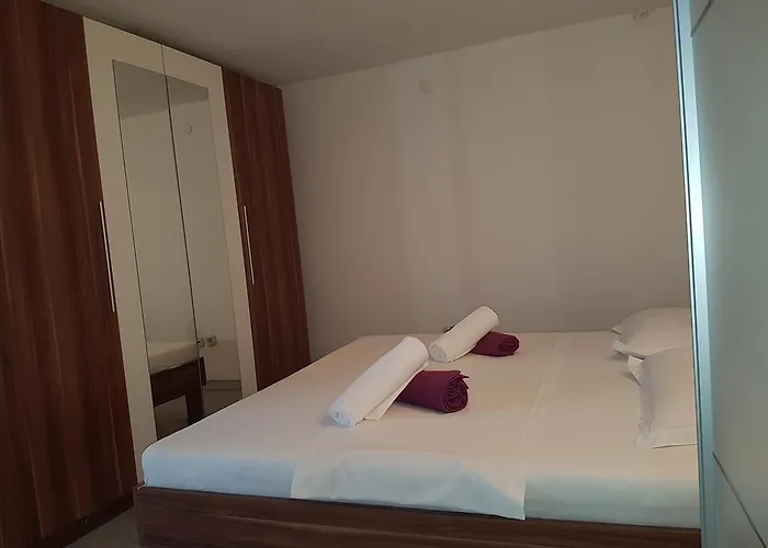 Lovric - 30 Meters To The Beach * Trogir