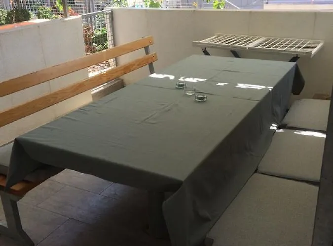 Lovric - 30 Meters To The Beach Apartament