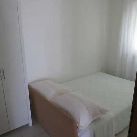 Apartman Lovric - 30 Meters To The Beach Trogir