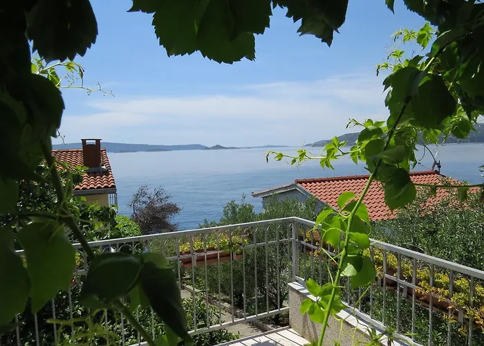 Appartement Lovric - 30 Meters To The Beach *