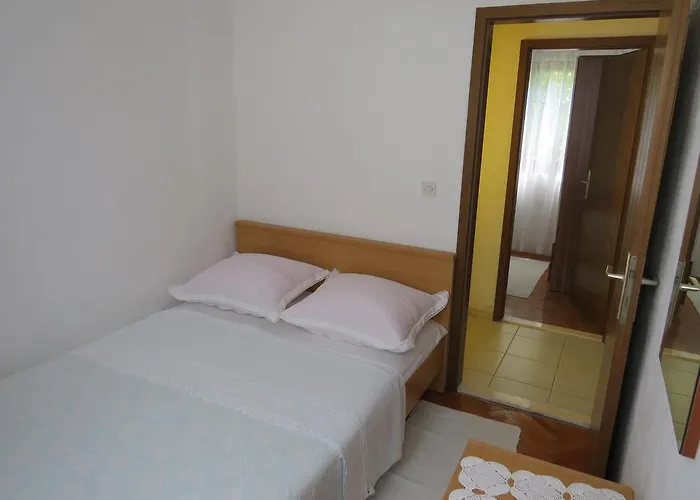 Appartement Lovric - 30 Meters To The Beach *