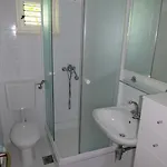 Lovric - 30 Meters To The Beach Апартаменты Трогир